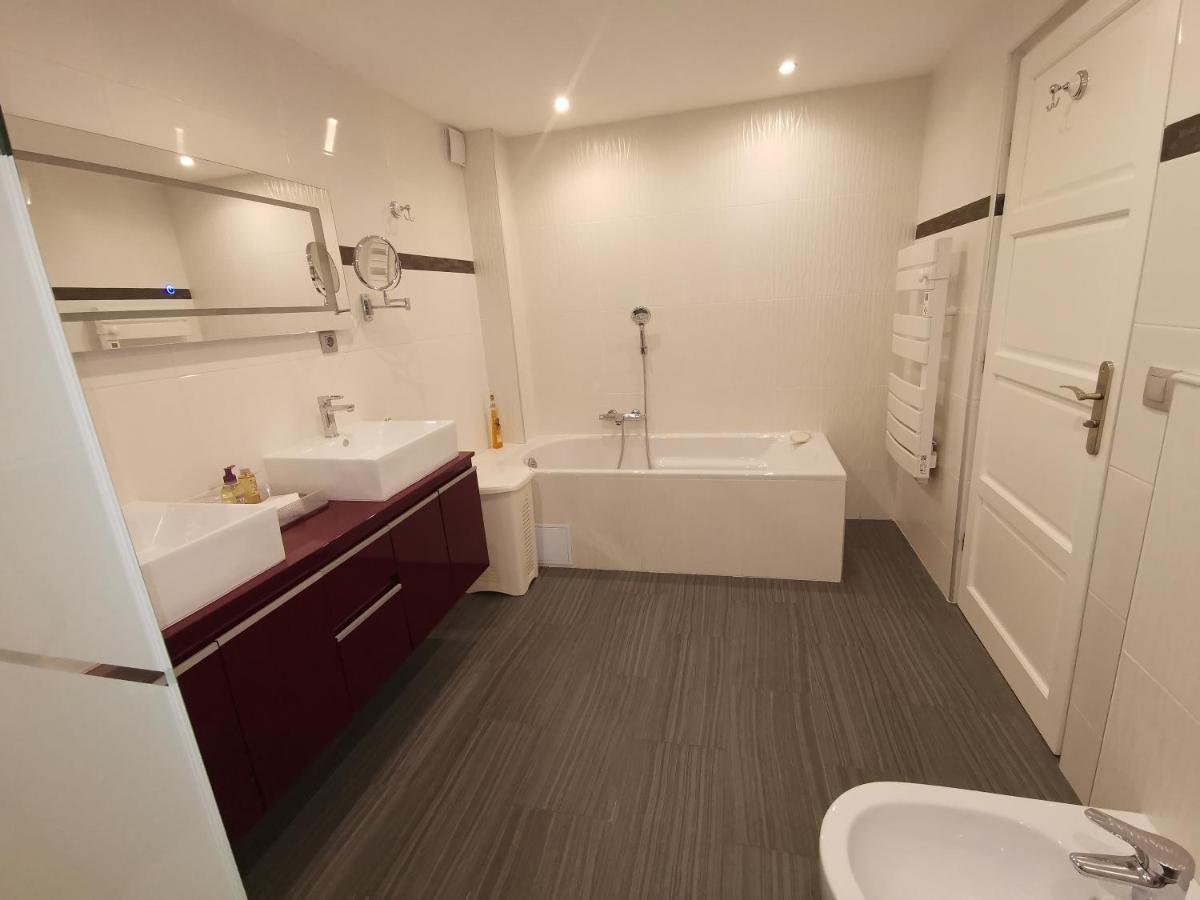 Villa Flora Superior Apartment 카브리 외부 사진
